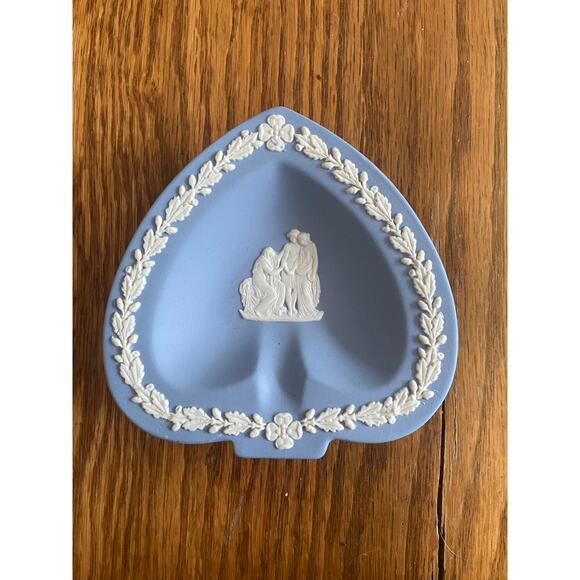 Wedgewood made in England trinket dish - Picture 1 of 6